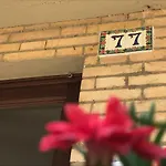 Con Parcheggio E Giardino Appartement *