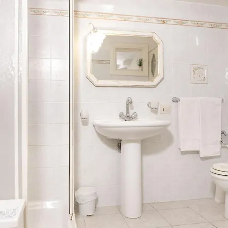 Con Parcheggio E Giardino Apartmán Assisi