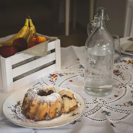 Con Parcheggio E Giardino Apartmán Assisi