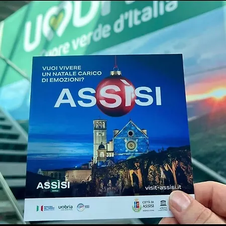 Con Parcheggio E Giardino Assisi