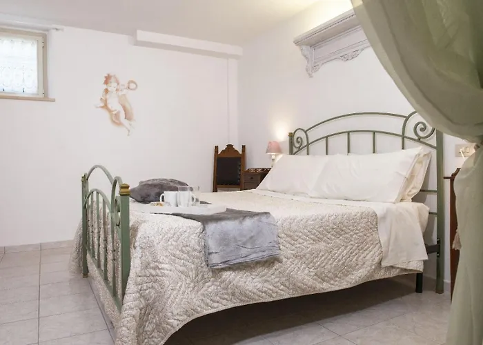 Apartamento Con Parcheggio E Giardino *