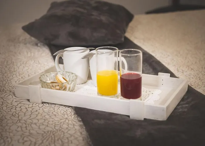 Con Parcheggio E Giardino